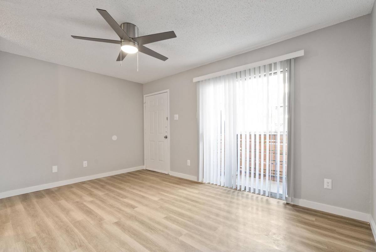 Apartment for rent at 7720 McCallum Blvd, Dallas, TX 75252