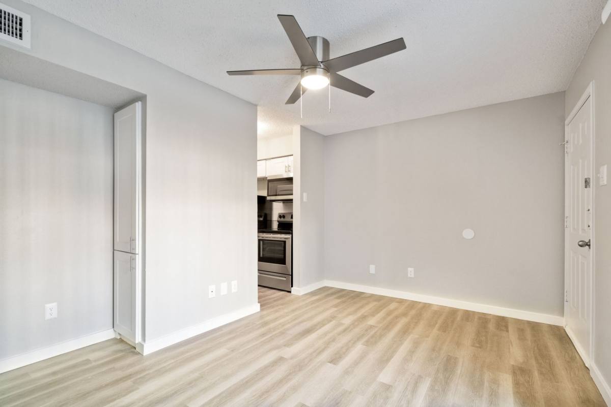 Apartment for rent at 7720 McCallum Blvd, Dallas, TX 75252