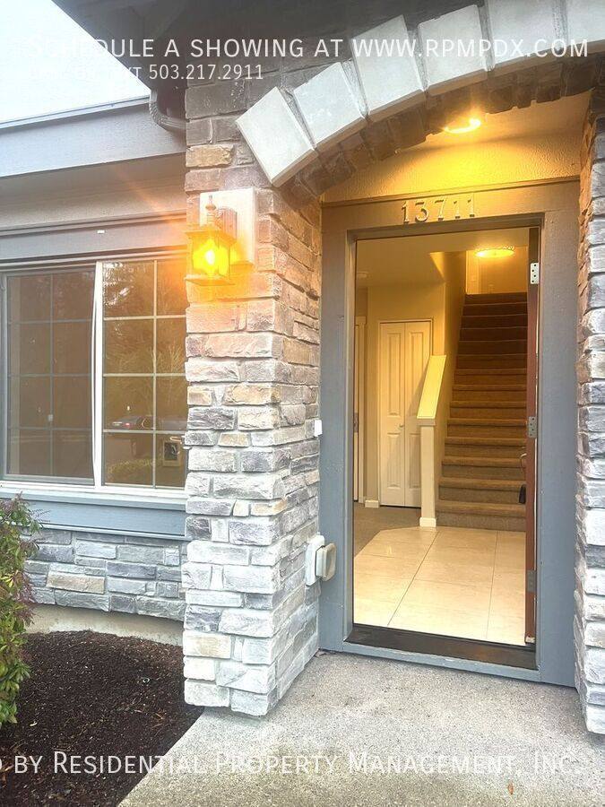 Townhouse for rent at 13711 SW Silent Fox Terrace, Sherwood, OR 97140