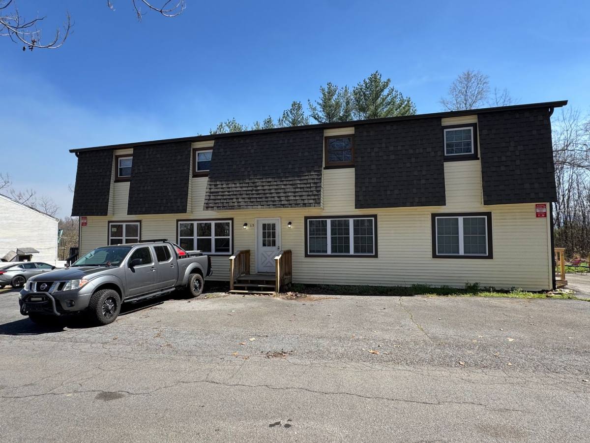 Apartment for rent at 115 Towneview Estates Dr, Elizabethton, TN 37643