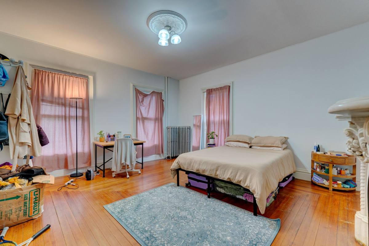 Apartment for rent at 295 Humphrey St, New Haven, CT 06510