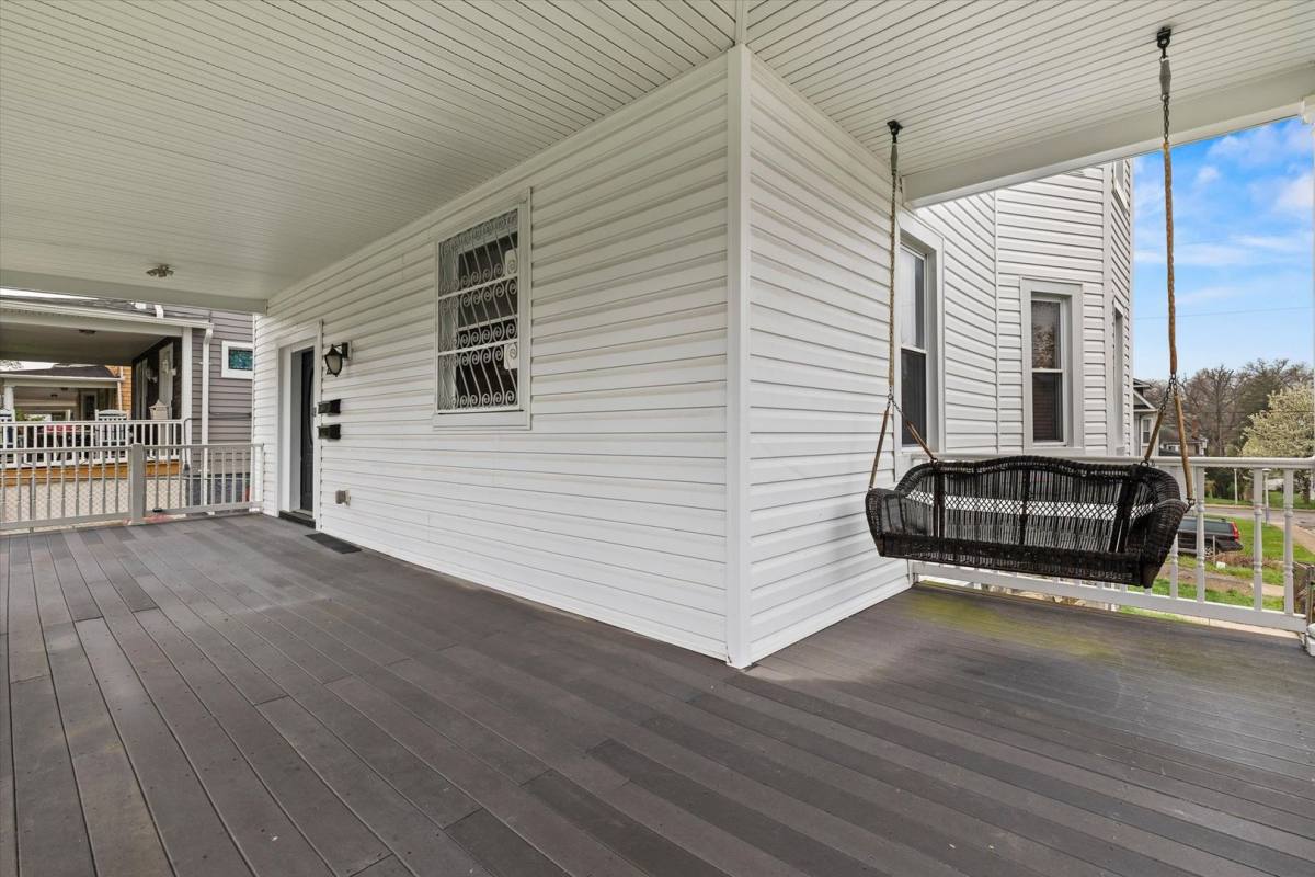 House for rent at 2510 Roslyn Ave, Baltimore, MD 21216