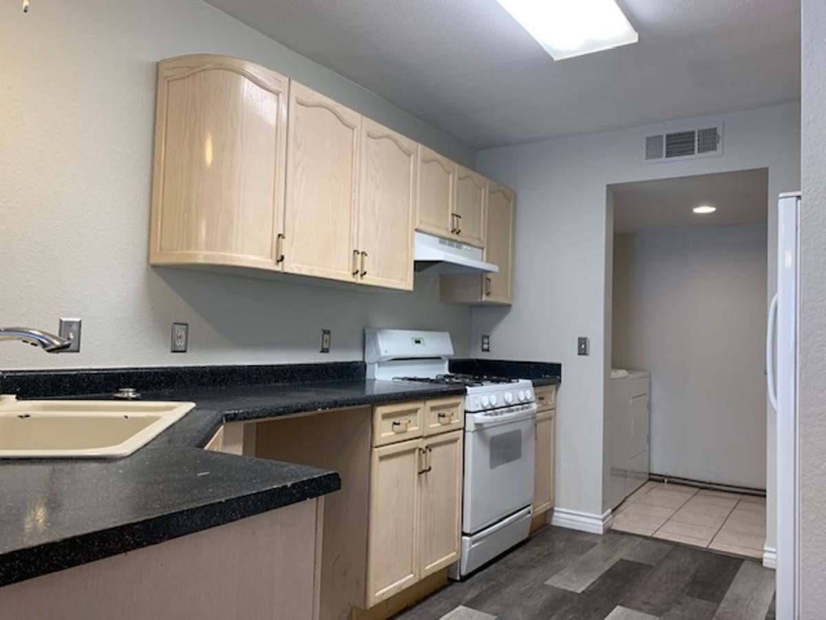 Townhouse for rent at 7604 Almeria Ave, Las Vegas, NV 89128