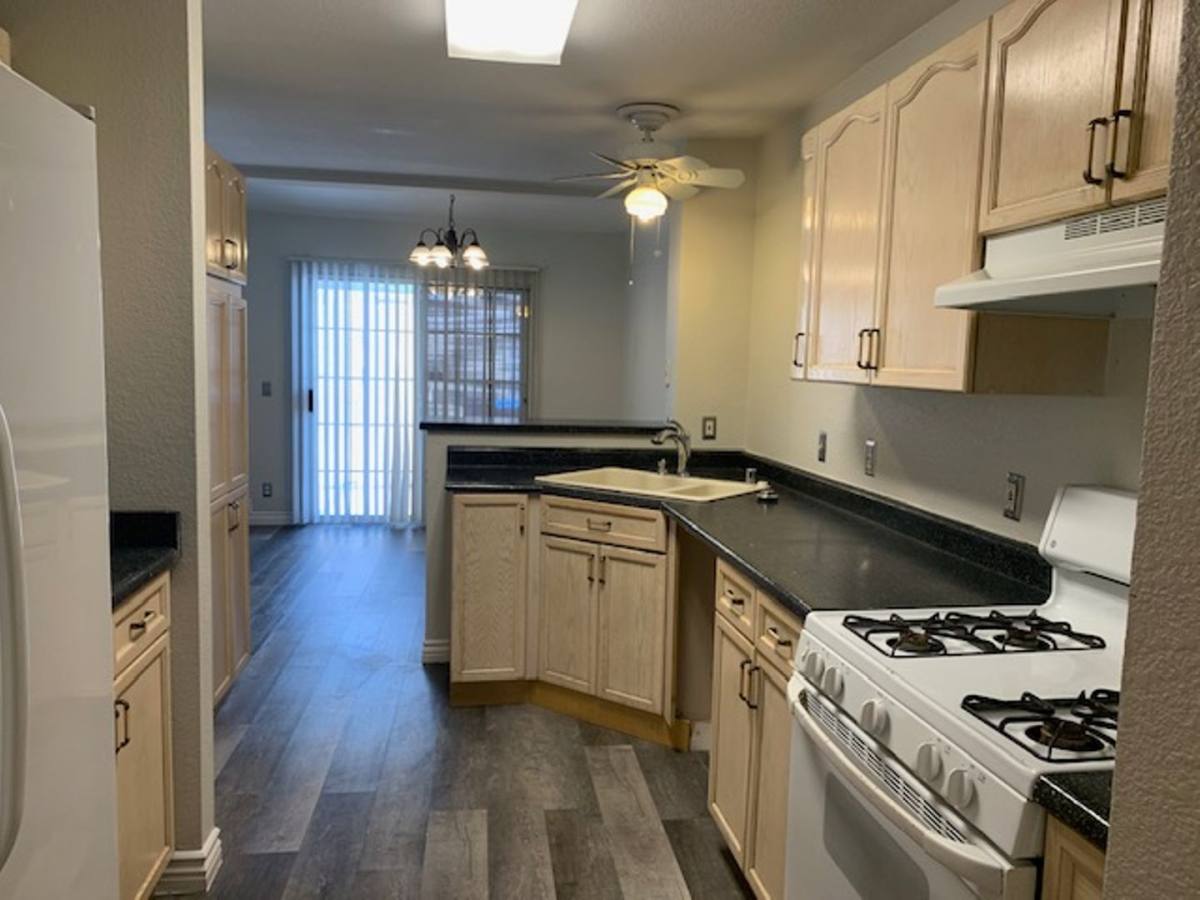 Townhouse for rent at 7604 Almeria Ave, Las Vegas, NV 89128