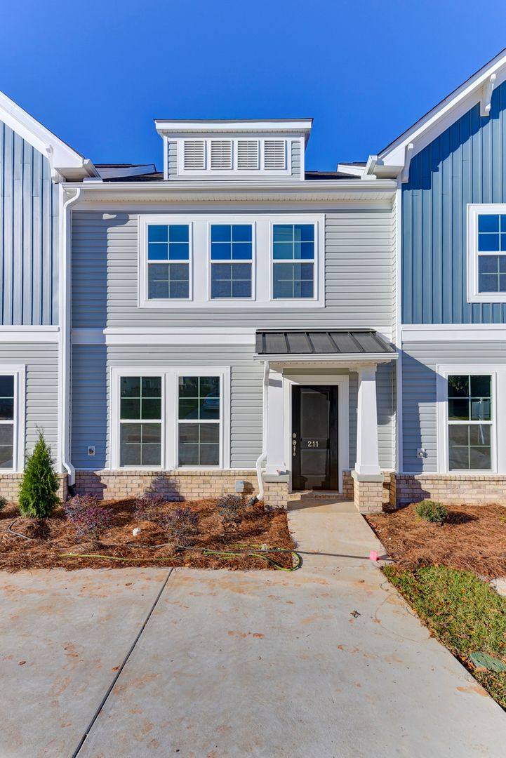 Townhouse for rent at 185 Northwood St, Columbia, SC 29201