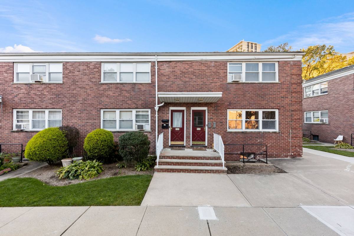 Apartment for rent at 215 Second St, Hackensack, NJ 07601