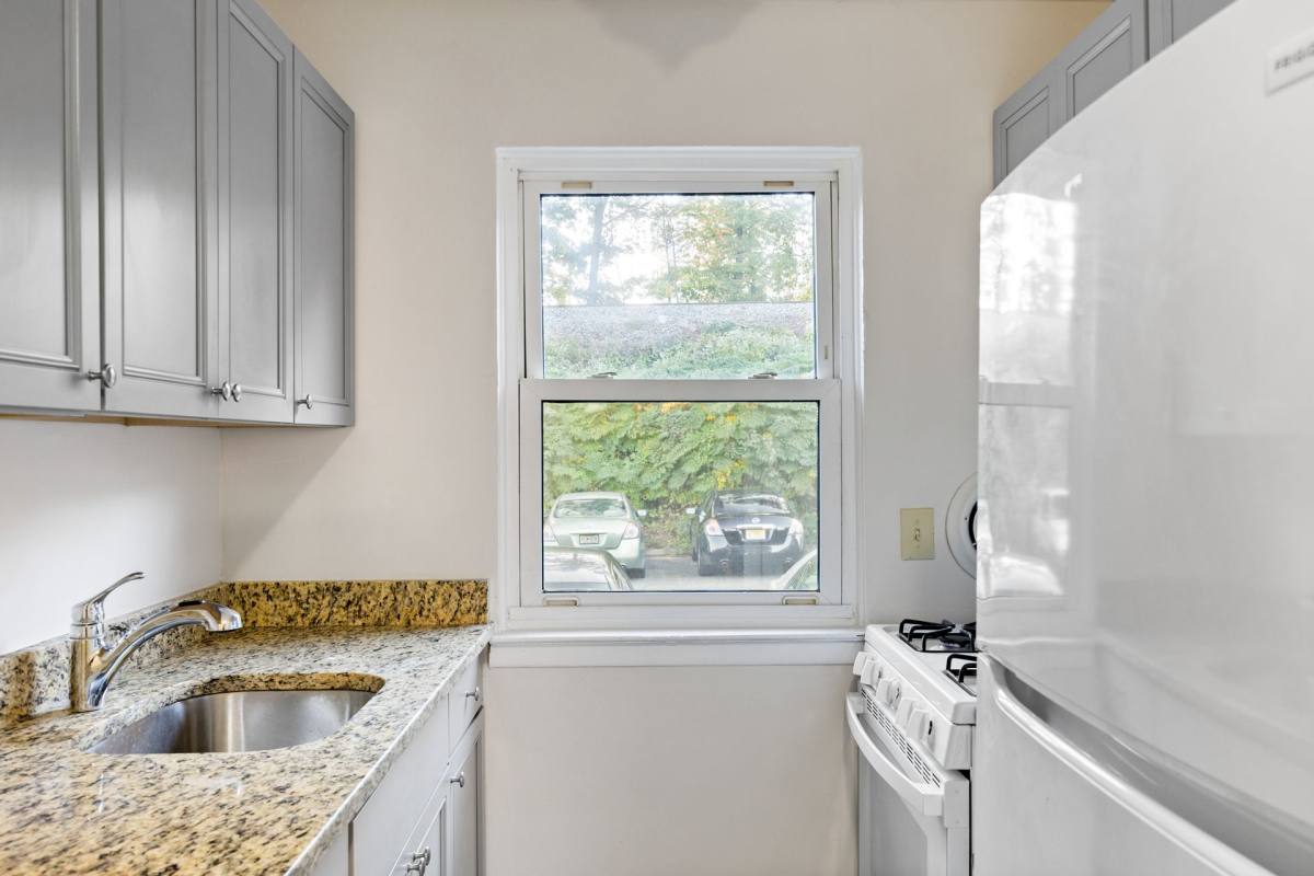 Apartment for rent at 215 Second St, Hackensack, NJ 07601