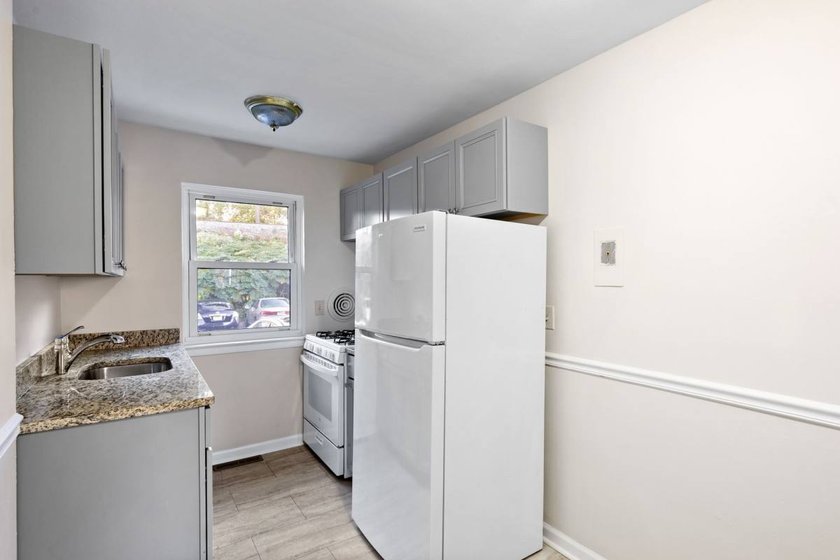 Apartment for rent at 215 Second St, Hackensack, NJ 07601
