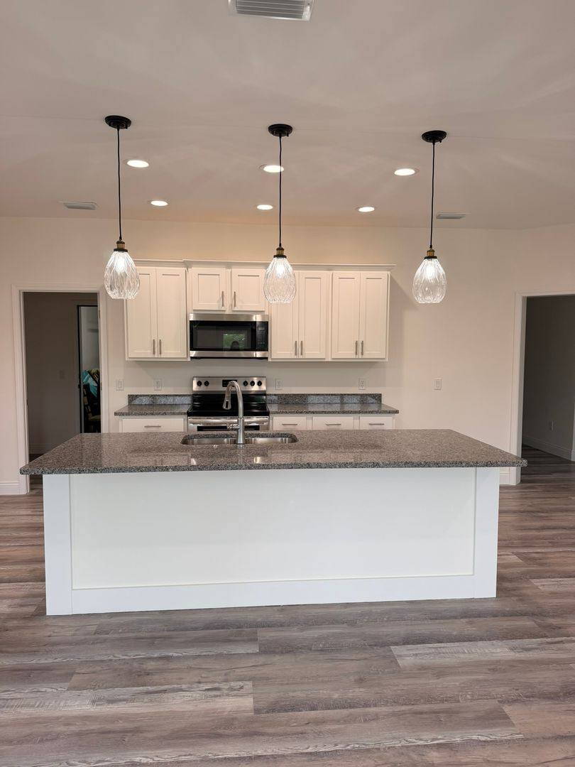 House for rent at 913 Plantation Dr, Panama City, FL 32404