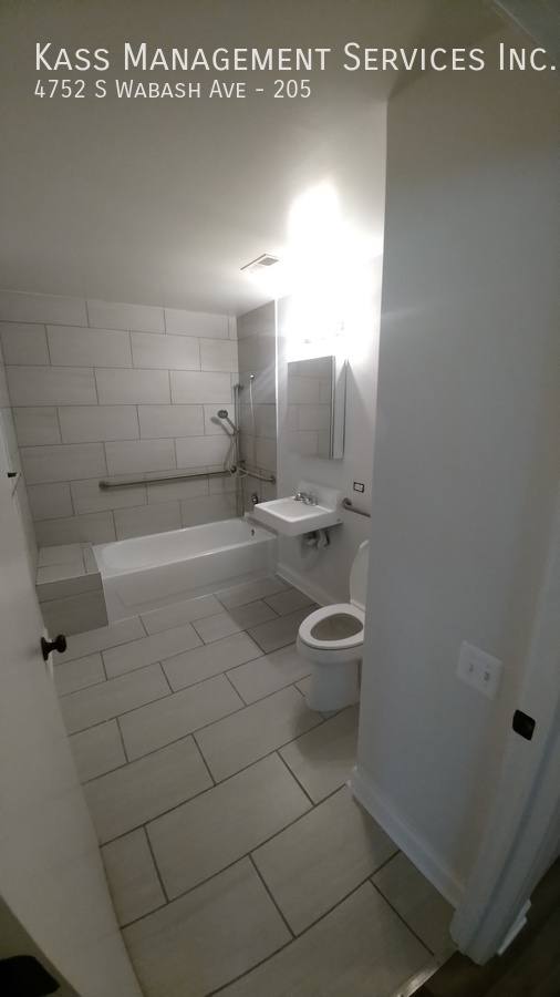 Apartment for rent at 4752 S Wabash Ave #205, Chicago, IL 60615