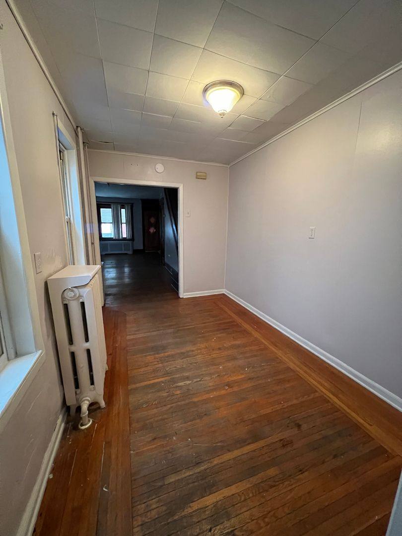 Townhouse for rent at 909 Marion St, Reading, PA 19604
