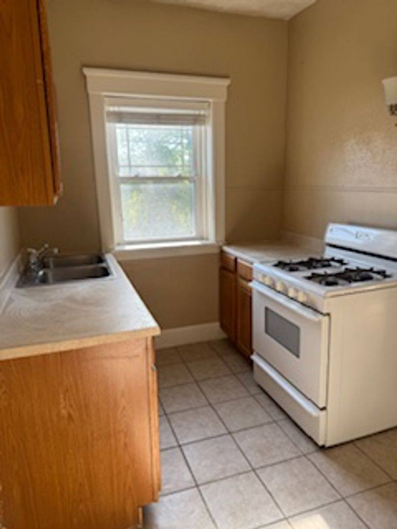 Apartment for rent at 3301 Dewey Ave, Omaha, NE 68105