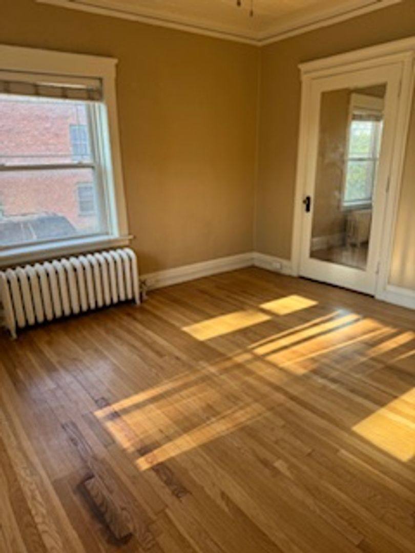 Apartment for rent at 3301 Dewey Ave, Omaha, NE 68105