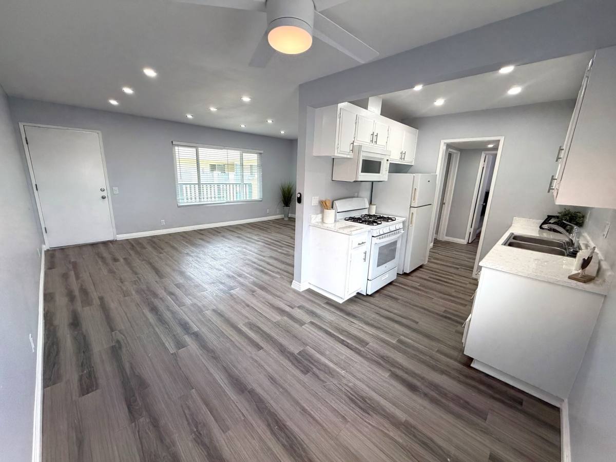 Apartment for rent at 535 - 545 Greenbrier Dr, Oceanside, CA 92054