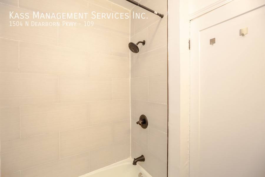 Apartment for rent at 1504 N Dearborn Parkway #109, Chicago, IL 60610