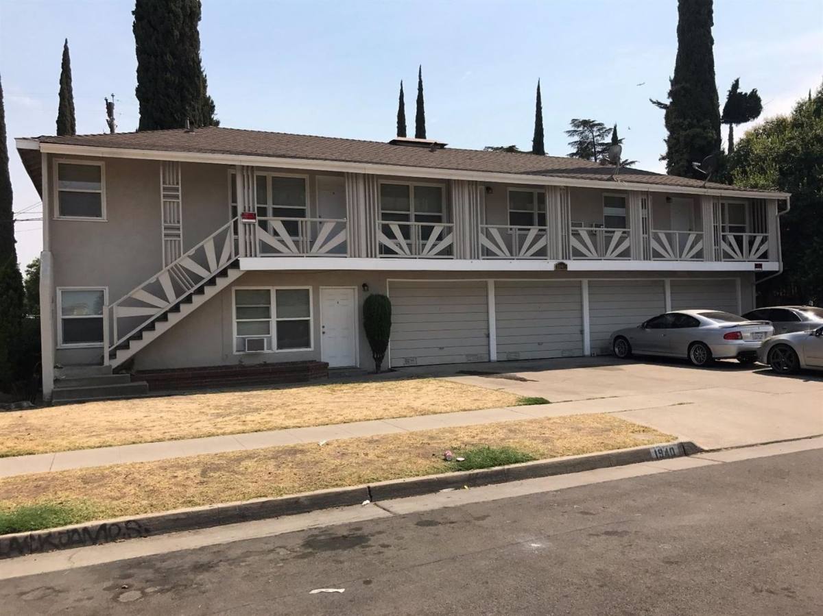 Apartment for rent at 1940 Hunter Ave, Fresno, CA 93703