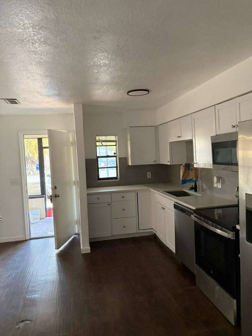 Apartment for rent at 1206 E 99th Ave, Tampa, FL 33612