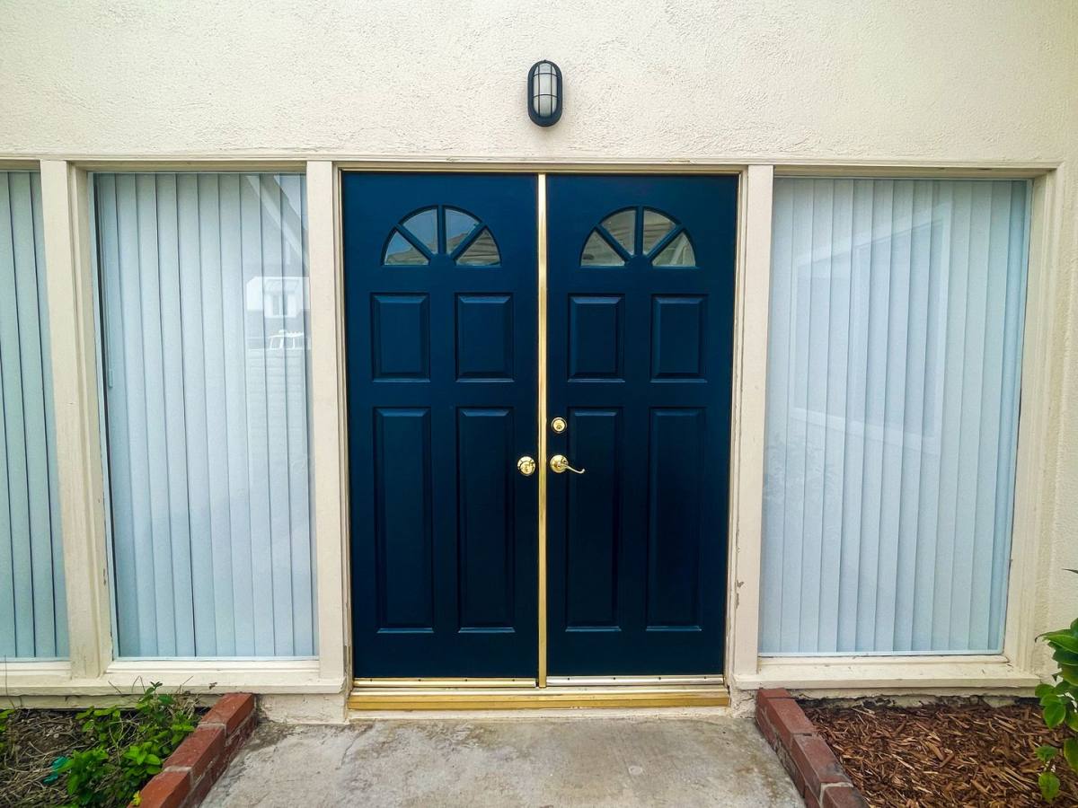 House for rent at 9192 Christine Dr, Huntington Beach, CA 92646
