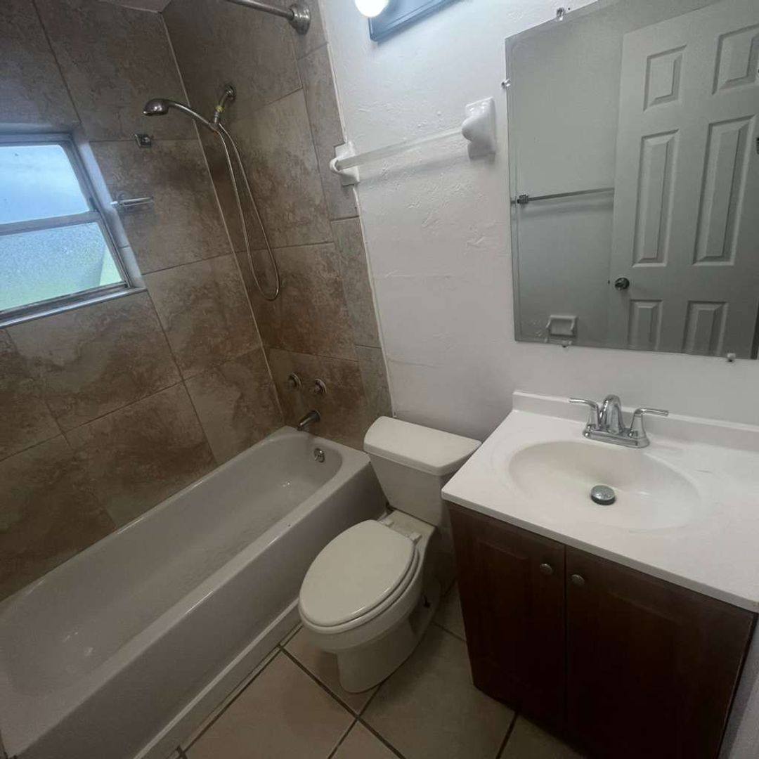 House for rent at 1427 Markland Ave, Fort Myers, FL 33916