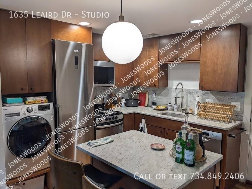 Apartment for rent at 1635 Leaird Dr, Ann Arbor, MI 48105