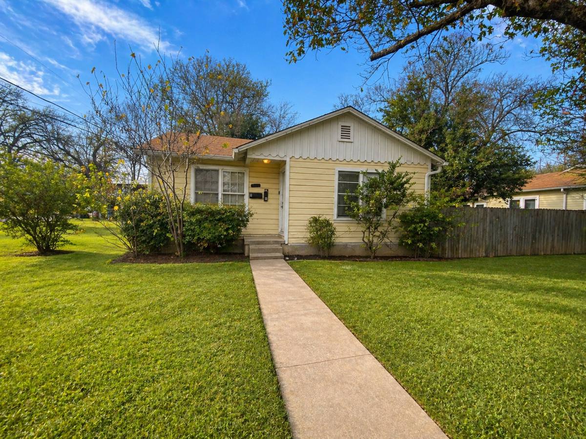 Townhouse for rent at 5400 Harmon Ave, Austin, TX 78751