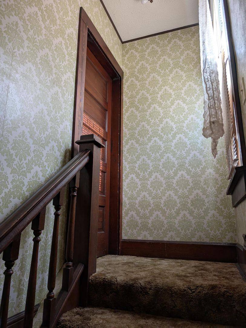 Apartment for rent at 44 W Front St, Logan, OH 43138