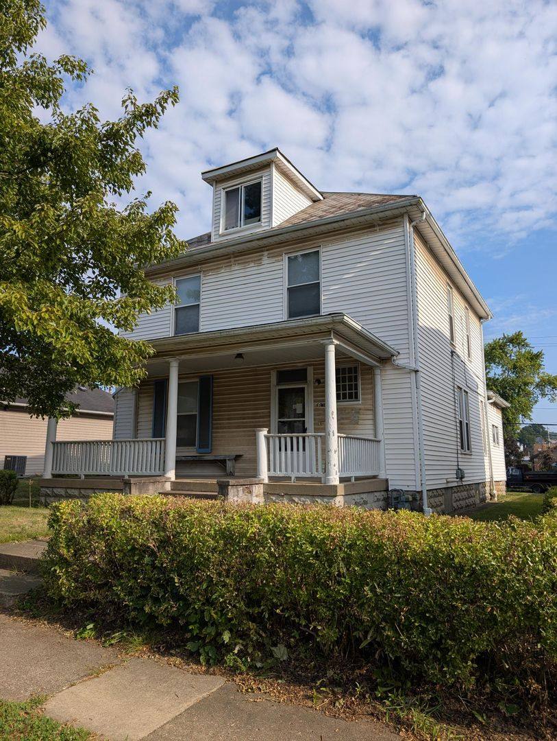 Apartment for rent at 44 W Front St, Logan, OH 43138