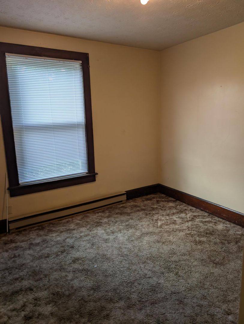Apartment for rent at 44 W Front St, Logan, OH 43138