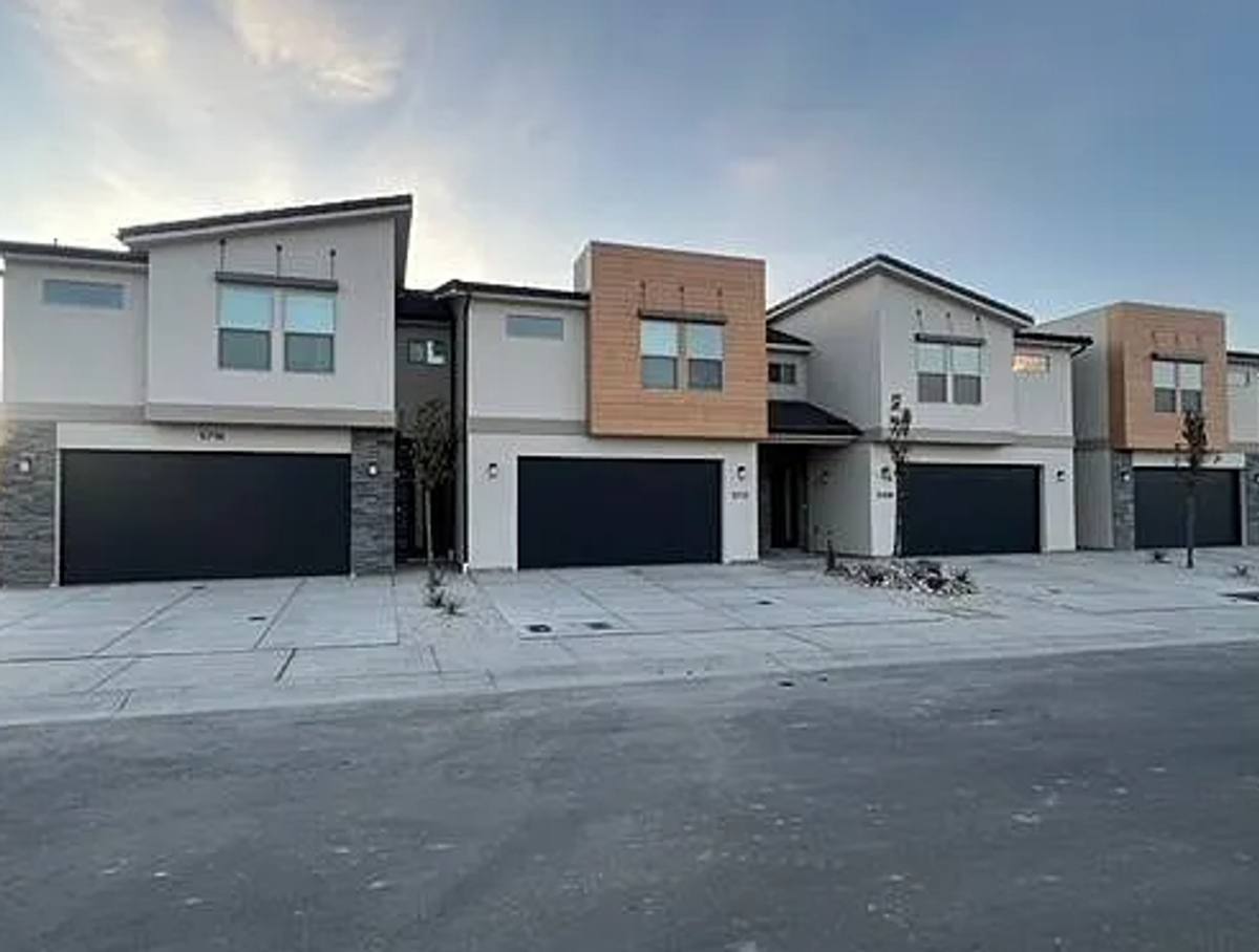 Townhouse for rent at 2296 E Alexander Lane, Saint George, UT 84790