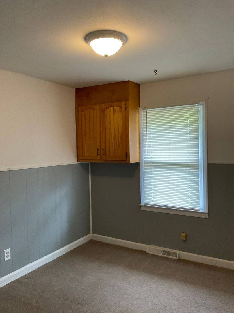 House for rent at 1116 Lower Dallas Highway, Dallas, NC 28034