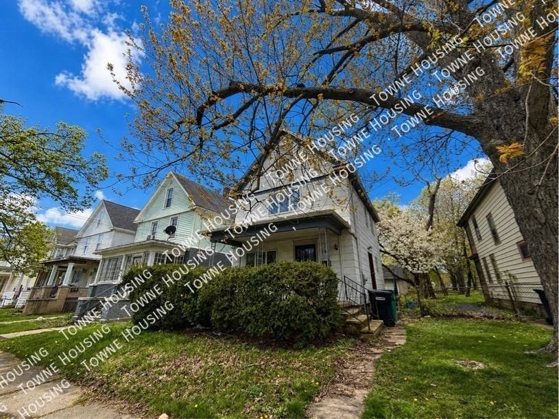 House for rent at 784 15th St, Niagara Falls, NY 14301
