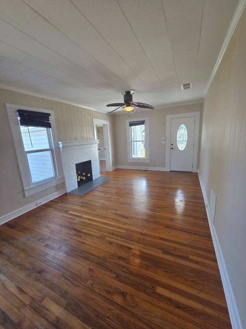 Apartment for rent at 1525 Oak Ave, Panama City, FL 32405