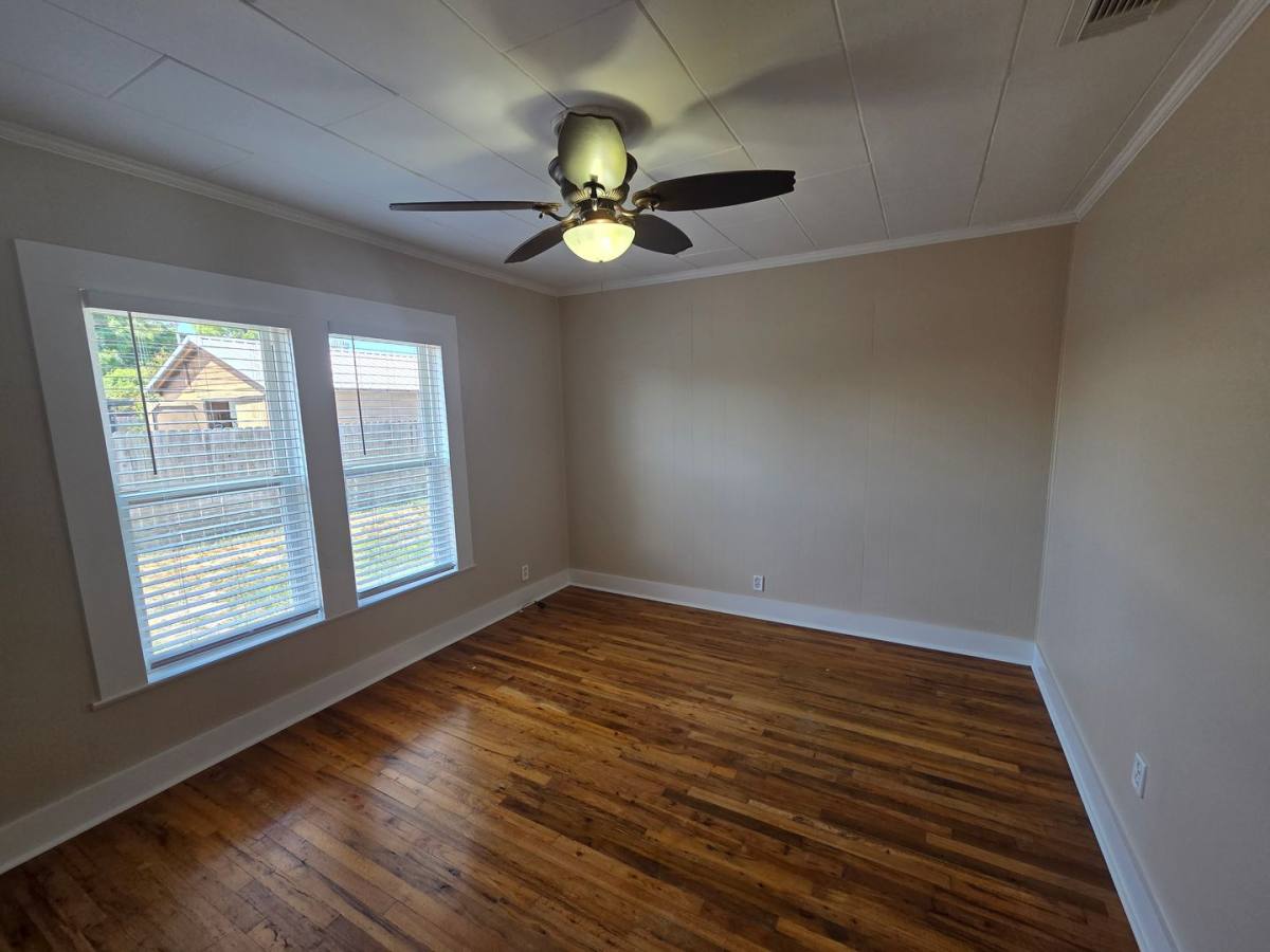 Apartment for rent at 1525 Oak Ave, Panama City, FL 32405