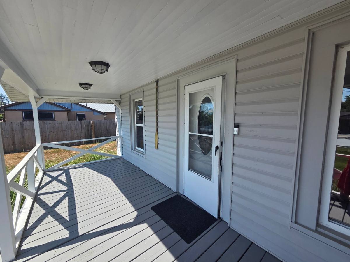 Apartment for rent at 1525 Oak Ave, Panama City, FL 32405
