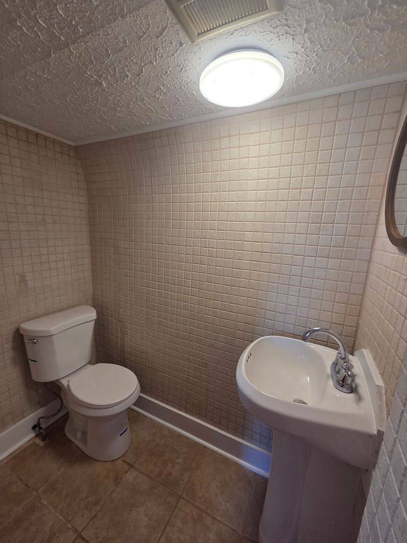 Apartment for rent at 1525 Oak Ave, Panama City, FL 32405