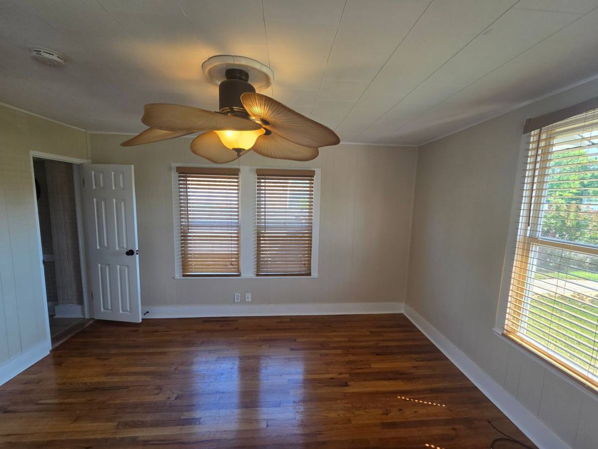 Apartment for rent at 1525 Oak Ave, Panama City, FL 32405
