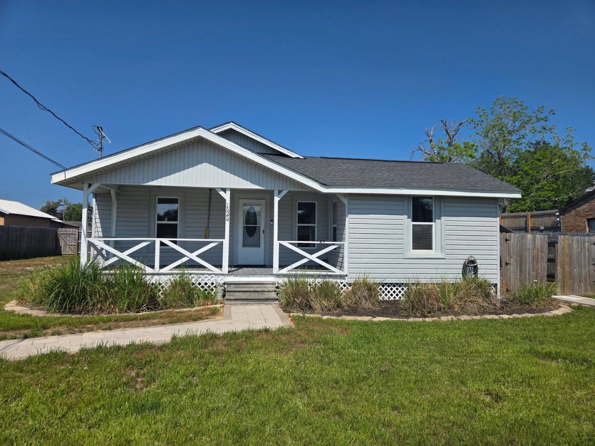 Apartment for rent at 1525 Oak Ave, Panama City, FL 32405