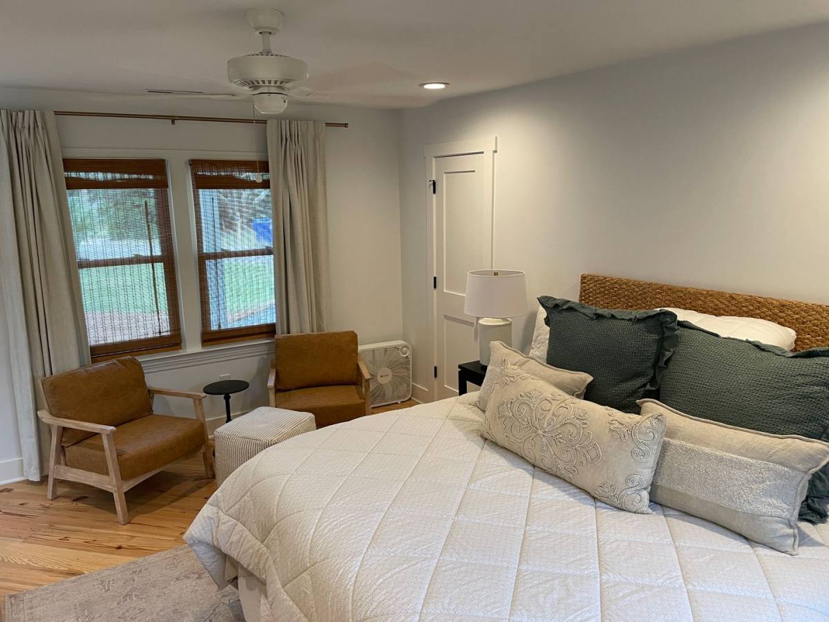 House for rent at 10 William St, Mount Pleasant, SC 29464