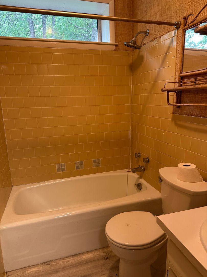 House for rent at 1127 Round Hill Dr, Charlottesville, VA 22901