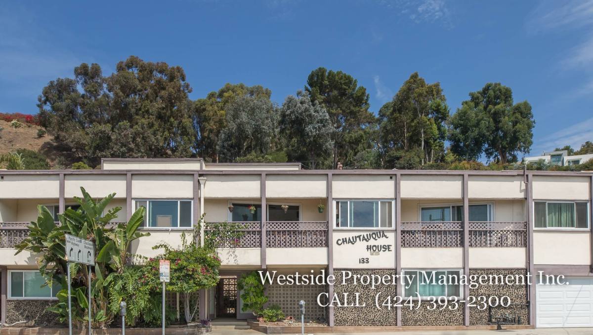 Apartment for rent at 134 Chautauqua Blvd #16, Santa Monica, CA 90402