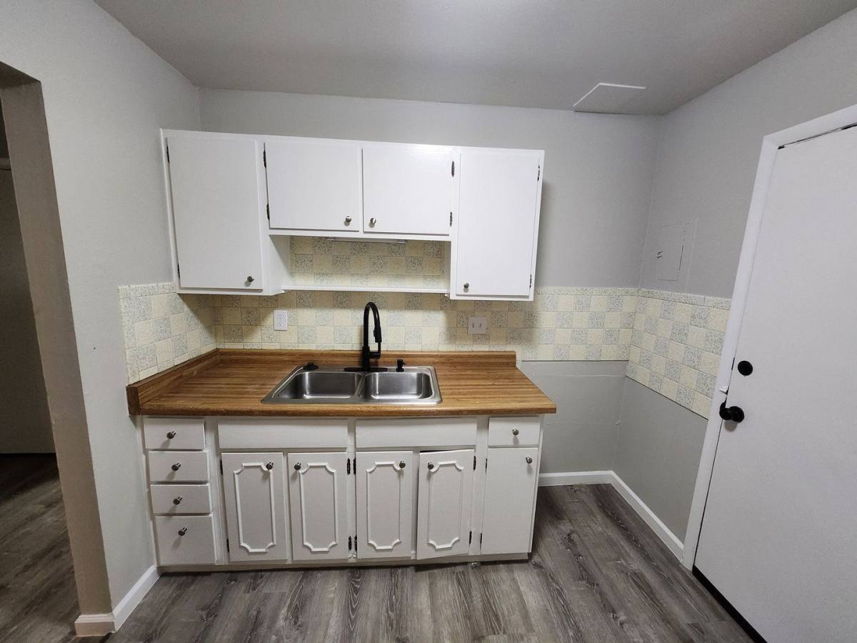 House for rent at 215 1 2 Ramona Ave, Colorado Springs, CO 80906