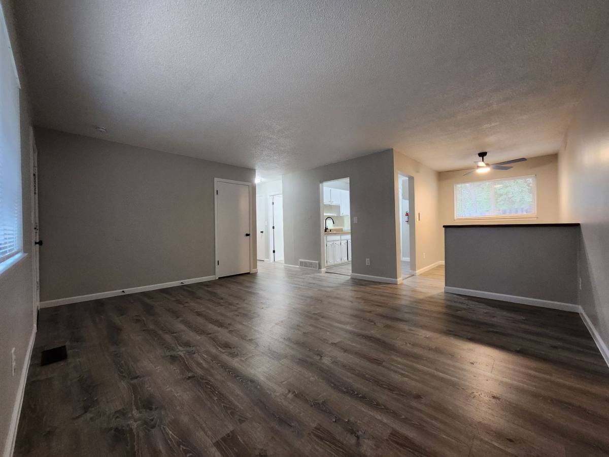 House for rent at 215 1 2 Ramona Ave, Colorado Springs, CO 80906