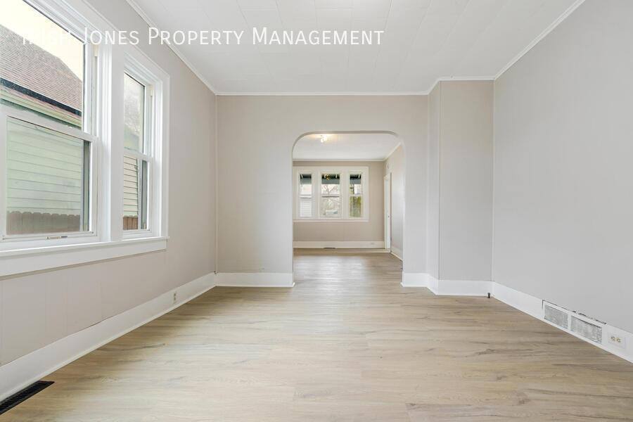 Apartment for rent at 62 Germain St, Buffalo, NY 14207
