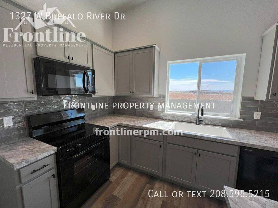 House for rent at 1327 W Buffalo River Dr, Meridian, ID 83642