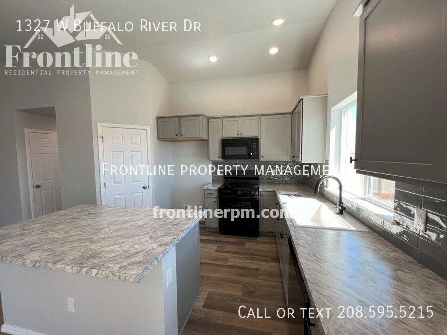 House for rent at 1327 W Buffalo River Dr, Meridian, ID 83642