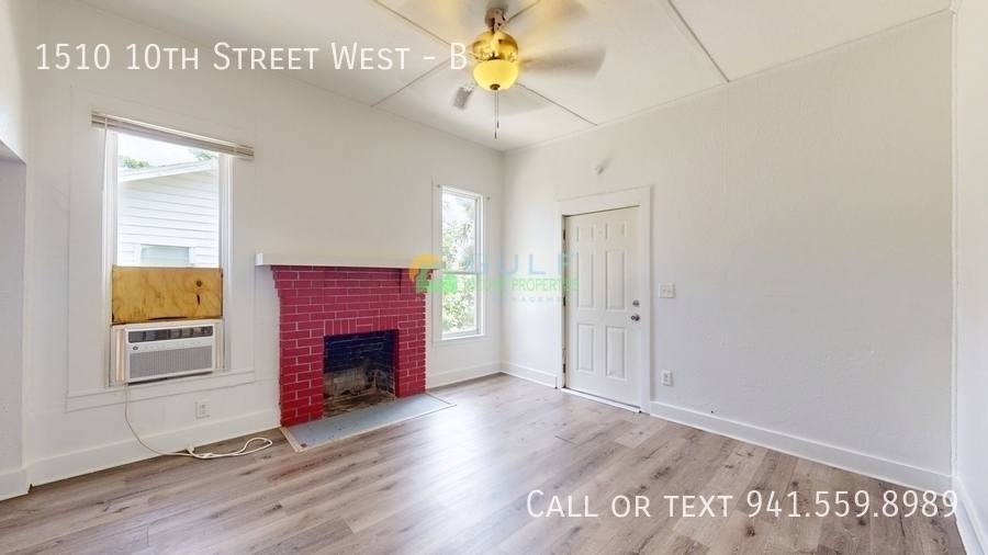 Apartment for rent at 1510 10th St W #B, Bradenton, FL 34205