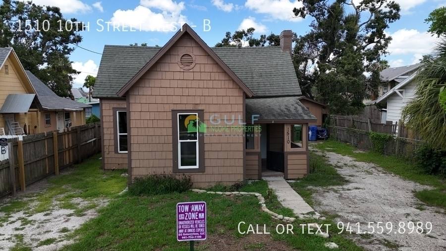 Apartment for rent at 1510 10th St W #B, Bradenton, FL 34205
