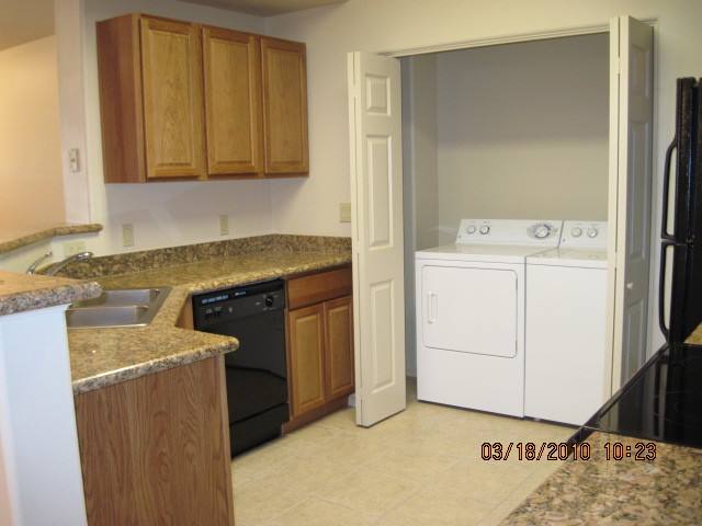 Apartment for rent at 501 N Roadrunner Parkway, Las Cruces, NM 88011