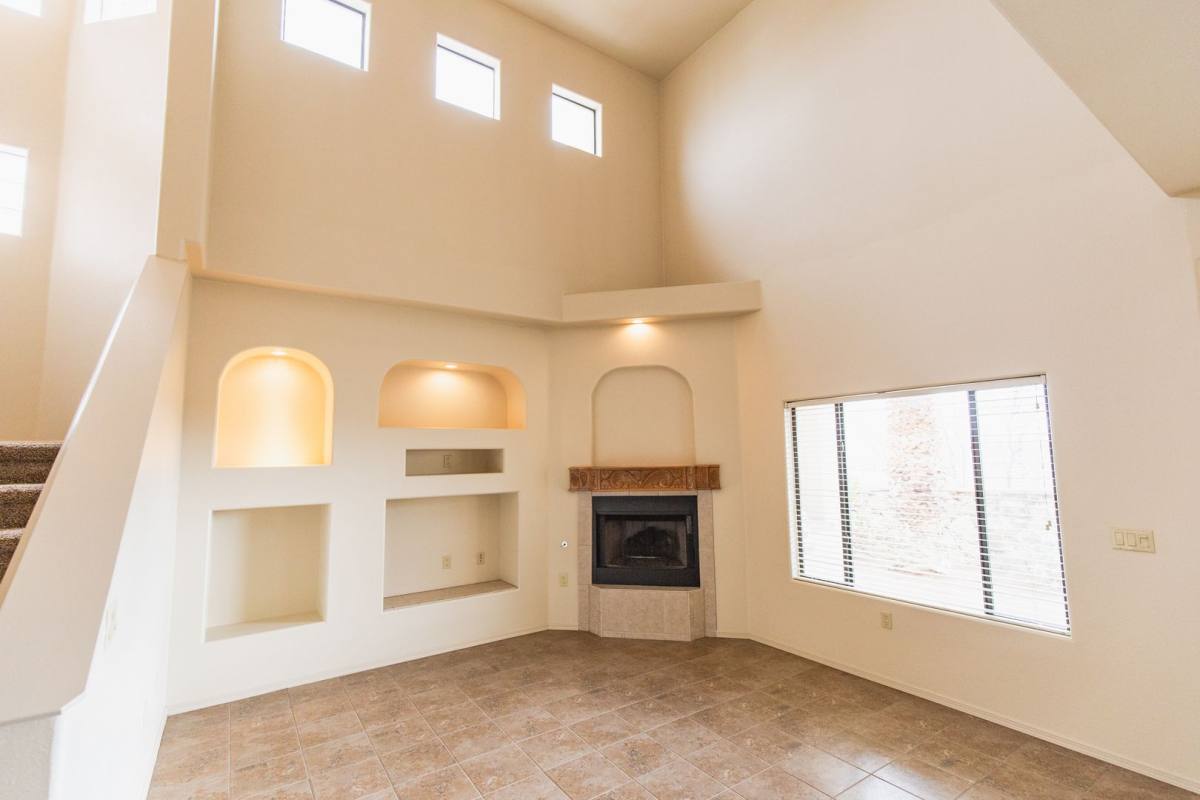 Apartment for rent at 501 N Roadrunner Parkway, Las Cruces, NM 88011