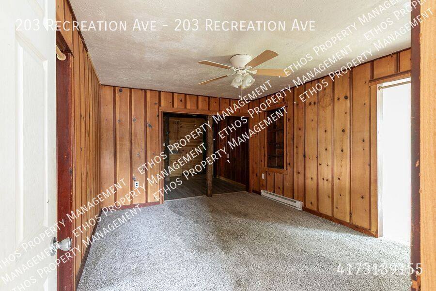 Apartment for rent at 203 Recreation Ave, Rockaway Beach, MO 65740